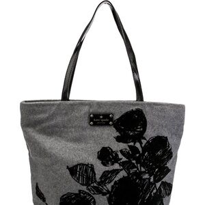 ISO THIS KATE SPADE TOTE. ****NOT SELLING****
